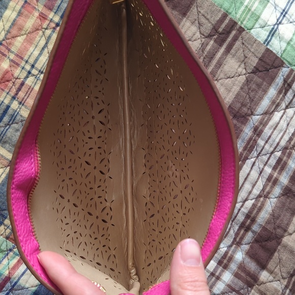 R.L.L - Picture 3 of 6